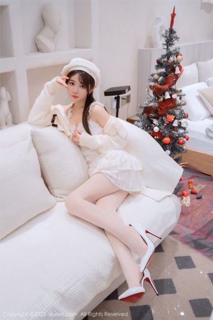 男人把美女的扒了摸视频(男生扒了女生的歌是什么)
